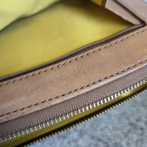 Fossil Tan Leather Women's Wallet - Picture 6 of 11